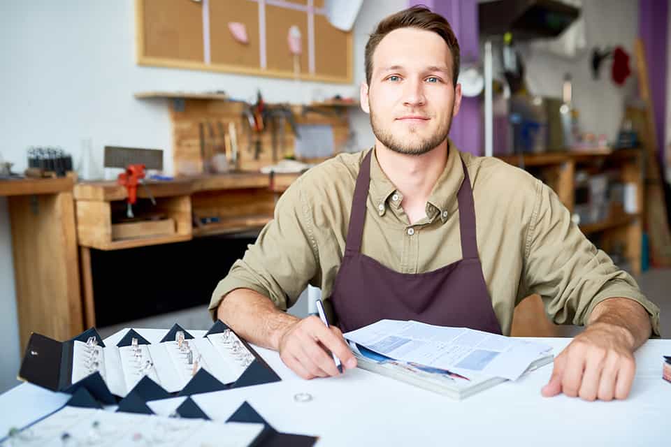 creative jobs that pay 6 figures