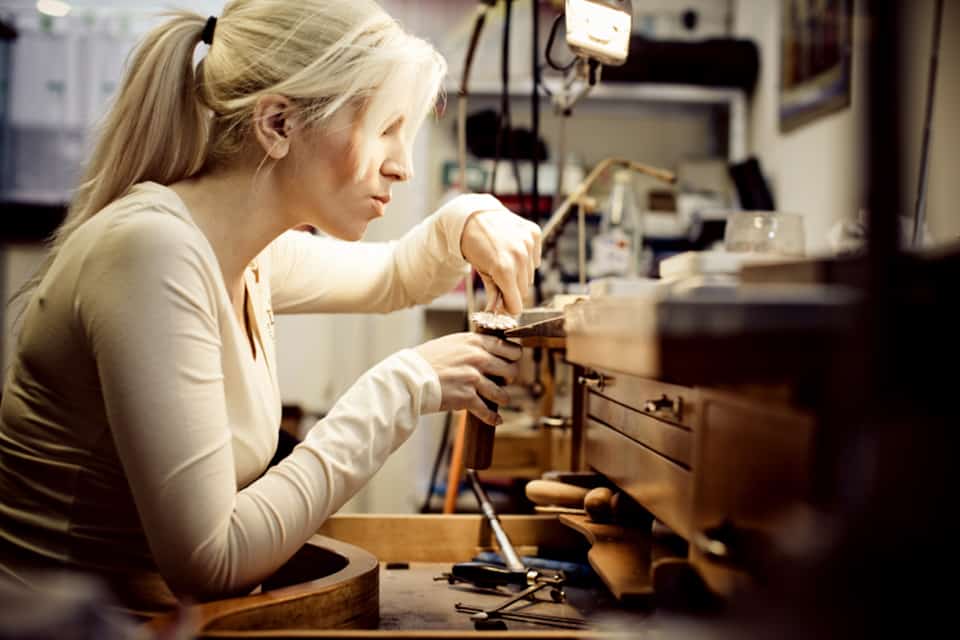 Jewelry Repair Schools & Goldsmith Training