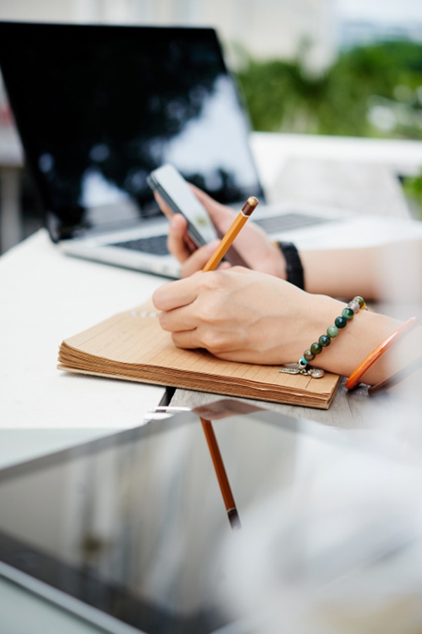 23 Jobs for Writers That are Worth Making into Writing Careers